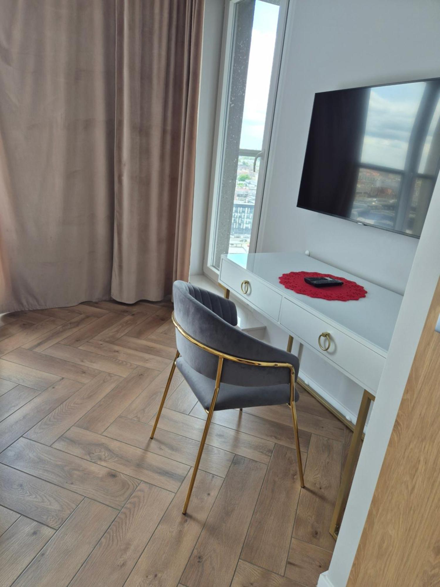 15 Pietro Sokolska 30 Towers Apartments - New - Lux - Parking - Sauna - Gym- And The Best View In Katowice Eksteriør billede