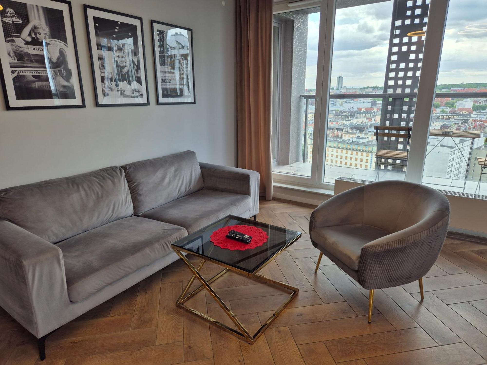 15 Pietro Sokolska 30 Towers Apartments - New - Lux - Parking - Sauna - Gym- And The Best View In Katowice Eksteriør billede